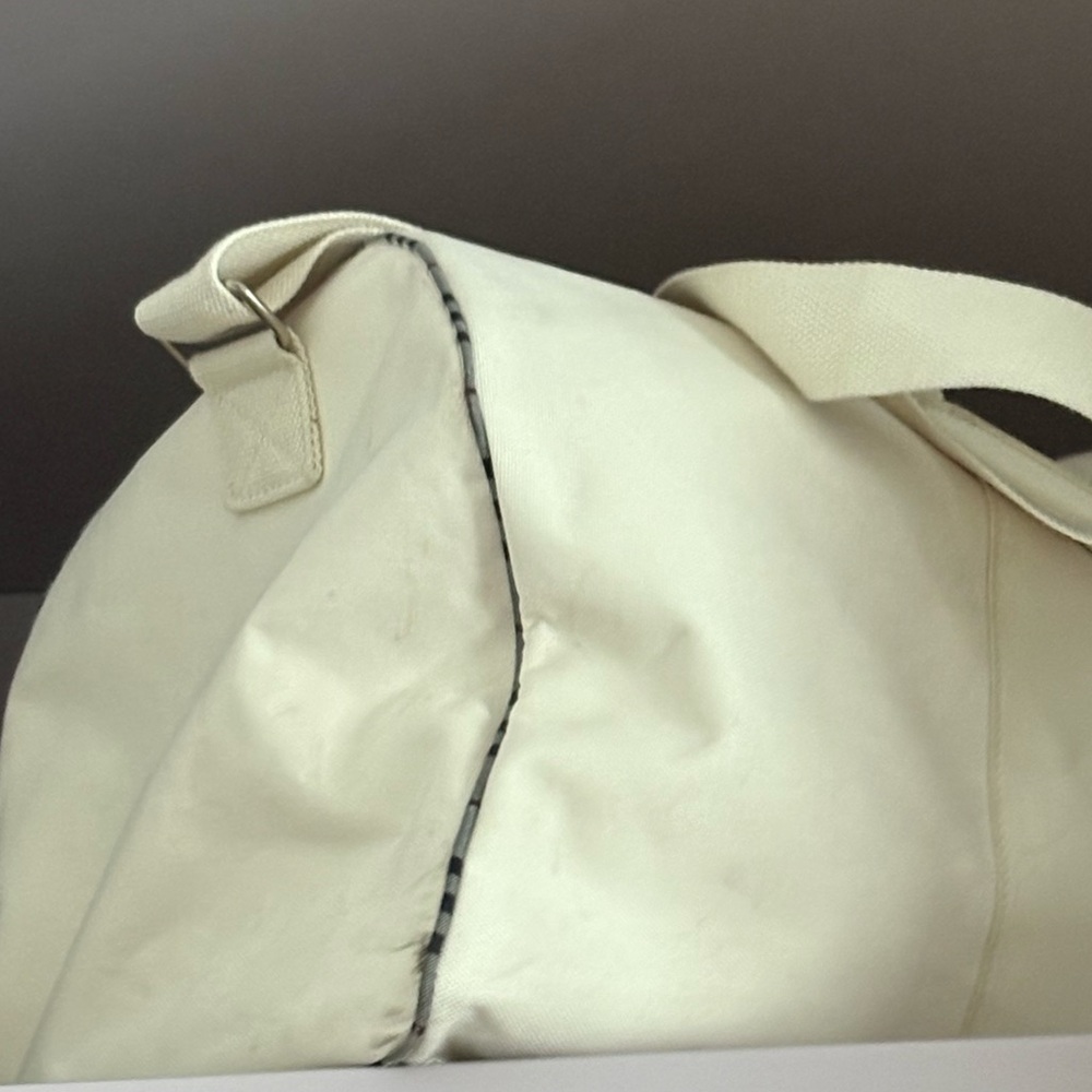 Authentic Burberry large Weekender/Duffle bag - Picture 4 of 4